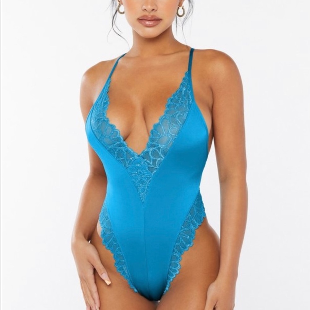 ✨SAVAGE X FENTY lace teddy/bodysuit✨